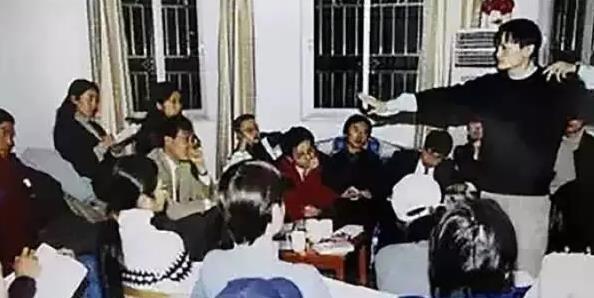 那些頂級巨頭創(chuàng)業(yè)初期的苦逼樣，谷歌、蘋果、阿里、騰訊、華為...